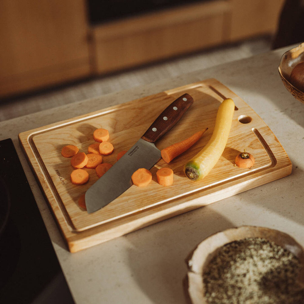 Ніж FISKARS Santoku FSC 16 см (1075694) Кромка гладка