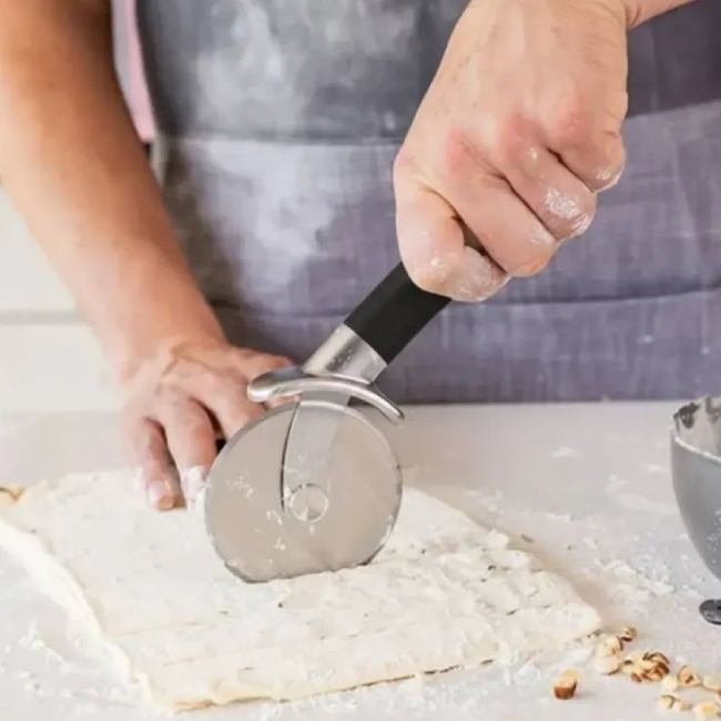 Ніж для піци KITCHENAID Classic 24 см (KHH113OHOBEG) Кромка гладка