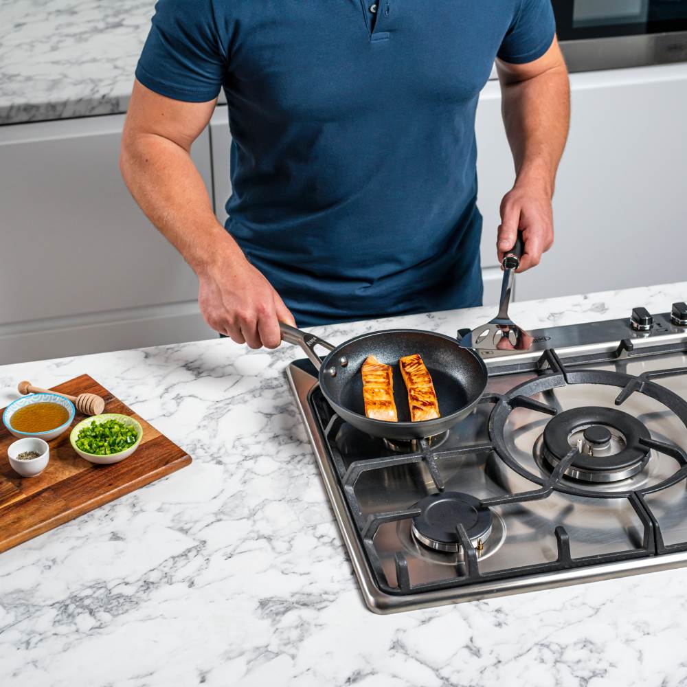 Сковорода NINJA ZEROSTICK Premium 24 см (C30024DE) Фото 16 Сковорода NINJA ZEROSTICK Premium 24 см (C30024DE)