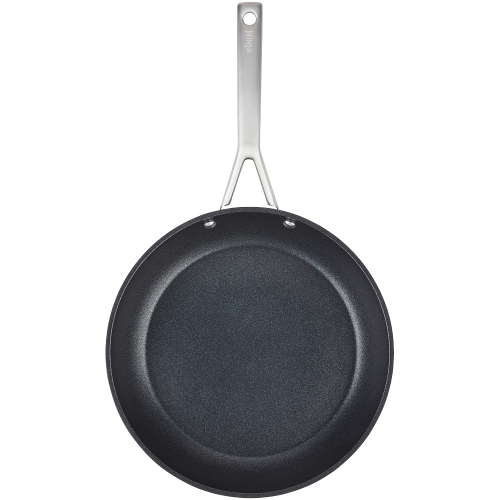 Сковорода NINJA ZEROSTICK Essentials 20 см (C10020DE) Сковорода NINJA ZEROSTICK Essentials 20 см (C10020DE) Додатково можна використовувати у духовці до 260°C