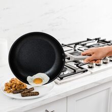 Сковорода NINJA ZEROSTICK 24 см (C60024DE) Сковорода NINJA ZEROSTICK 24 см (C60024DE)