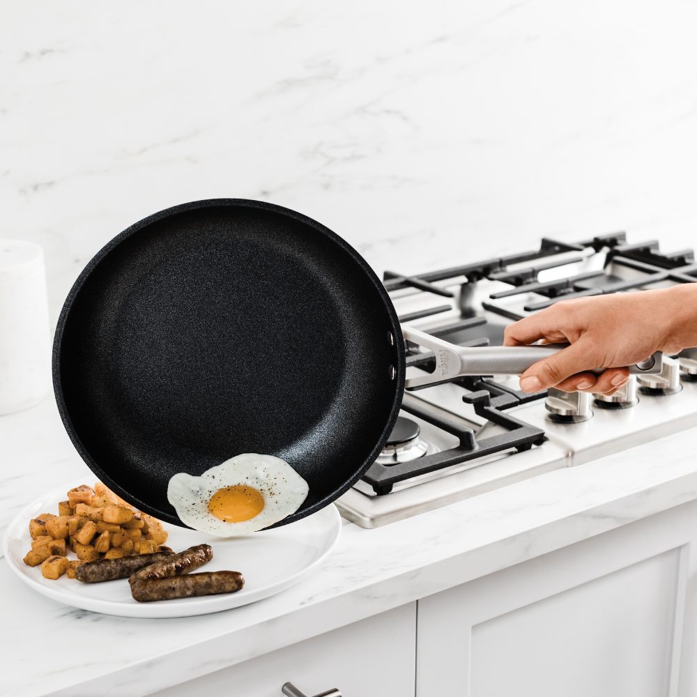 Сковорода NINJA ZEROSTICK 26 см (C60026DE) Зовнішній вигляд Сковорода NINJA ZEROSTICK 26 см (C60026DE)