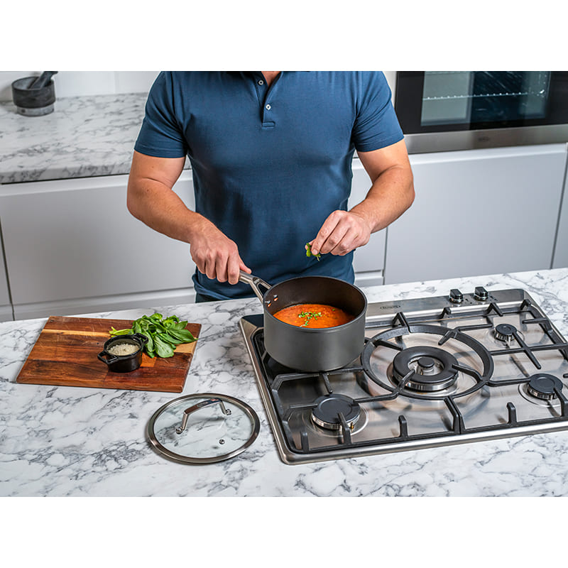 Сотейник із кришкою NINJA ZEROSTICK Premium 20 см Black (C30220EU) Додатково Можна використовувати в духовці за температури до 260 °C