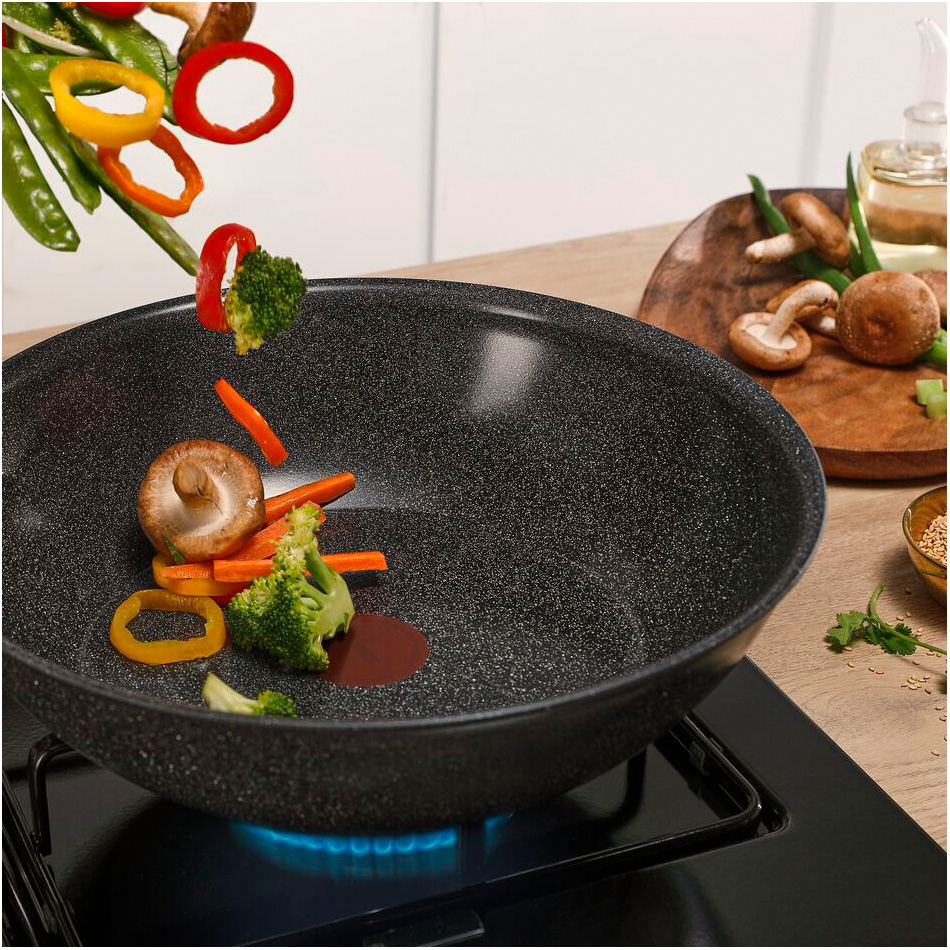 В Украине Сковорода с крышкой TEFAL Expertise 24 см Black (G3218402)
