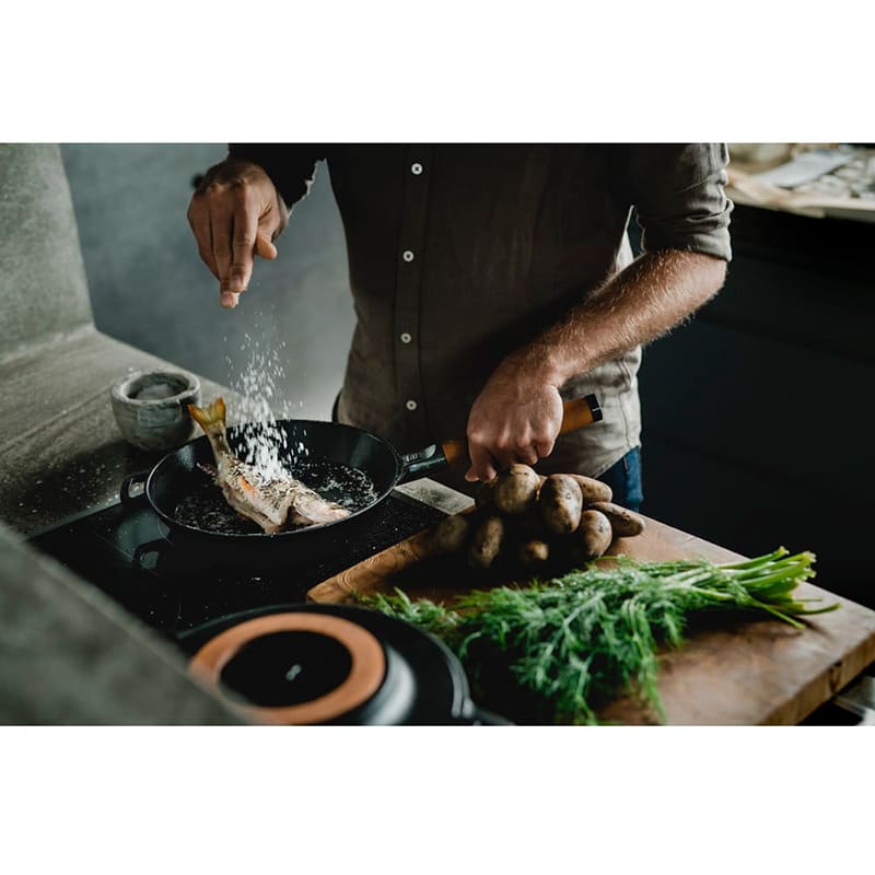 Сковорода FISKARS Norden 26 см Black (1026569) Дополнительно Минеральное покрытие Thermium