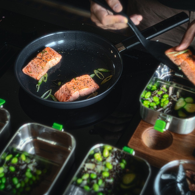 У Фокстрот Сковорода FISKARS Hard Face 24 см Black (1075458)