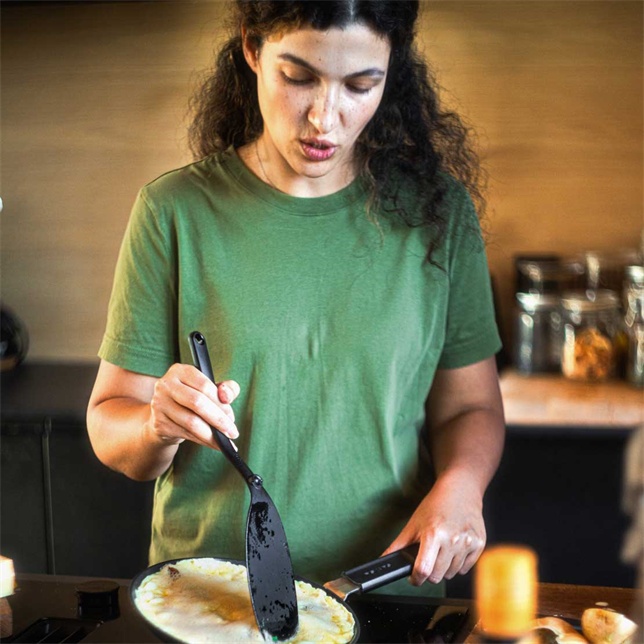 Фото Сковорода для блинов FISKARS Hard Face 22 см Black (1075522)