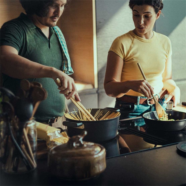 Покупка Сотейник с крышкой FISKARS Hard Face 24 см Black (1075528)