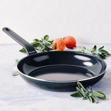 Сковорода GREEN PAN Essence Perforated Base 26 см Black (CC009040-001)
