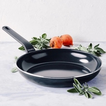 Сковорода GREEN PAN Essence Perforated Base 28 см Black (CC009041-001)