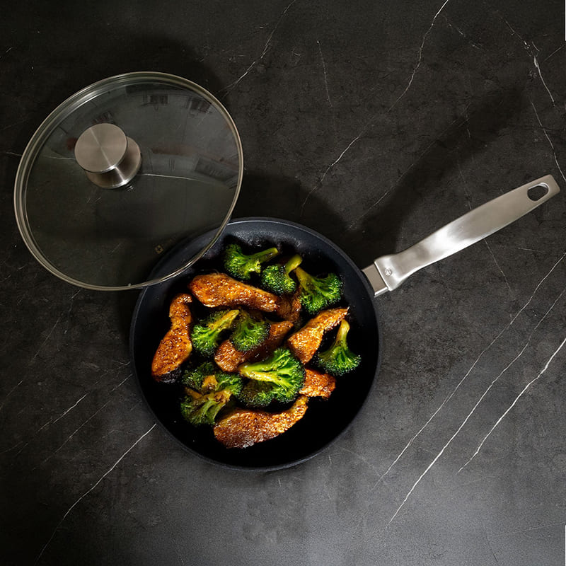 Внешний вид Сковорода с крышкой SWISS DIAMOND CXD Induction 24 см (CXD6424ic)