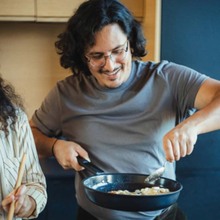 Сковорода FISKARS Hard Face 30 см (1075521)