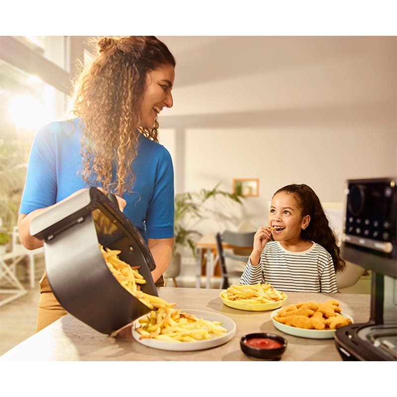 Внешний вид Мультипечь BRAUN MultiFry5 HF5050BK