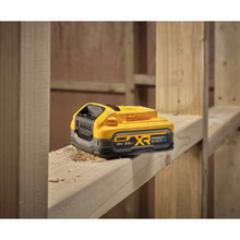 Акумуляторна батарея DEWALT 18В XR Li-lon PowerStack 3.5Аг (DCBP318)