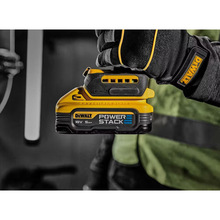 Акумуляторна батарея DEWALT PowerStack 18В XR Li-lon 5Аг (DCBP518)