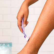Бритва VENUS ComfortGlide Breeze с 6 сменными картриджами (8006540854860)