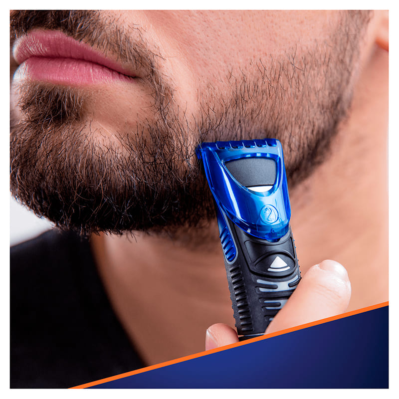 Зовнішній вигляд Бритва-стайлер GILLETTE FUSION ProGlide Styler з 1 змінною касетою + 3 насадки для моделювання бороди та вусів (7702018273386)