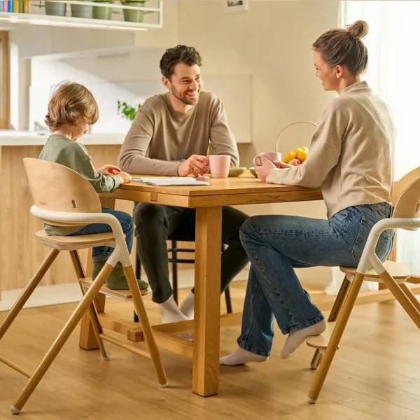 Стільчик для годування LIONELO CELIA BLACK WOOD Тип класичний