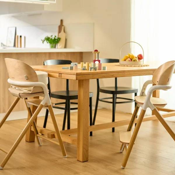 Стільчик для годування LIONELO CELIA BLACK WOOD Особливості Комплектація: сидіння, піднос, дитячий комплект, ремені, ставка