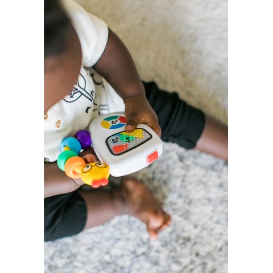 Розвиваюча іграшка BABY EINSTEIN Take Along Tunes (30704) Розвиваюча іграшка BABY EINSTEIN Take Along Tunes (30704) Для кого універсально