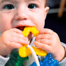 Прорізувач BABY EINSTEIN Sea of Sensory (13158) Прорізувач BABY EINSTEIN Sea of Sensory (13158)