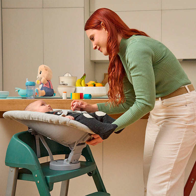 Крісло-шезлонг CHICCO Crescendo Light Gray (87078.47) Крісло-шезлонг CHICCO Crescendo Light Gray (87078.47) Матеріал бавовна