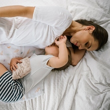 Грелка BABYONO з кісточок вишні та ароматом лаванди Beige (796/05)