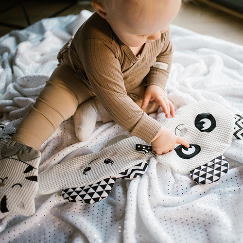 Игрушка-обнимашка BABYONO Blink & Smile Панда (1533) Материал хлопок