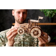 Механічний 3D пазл UKRAINIAN GEARS Трактор перемагає 272 ел (4820184121591)
