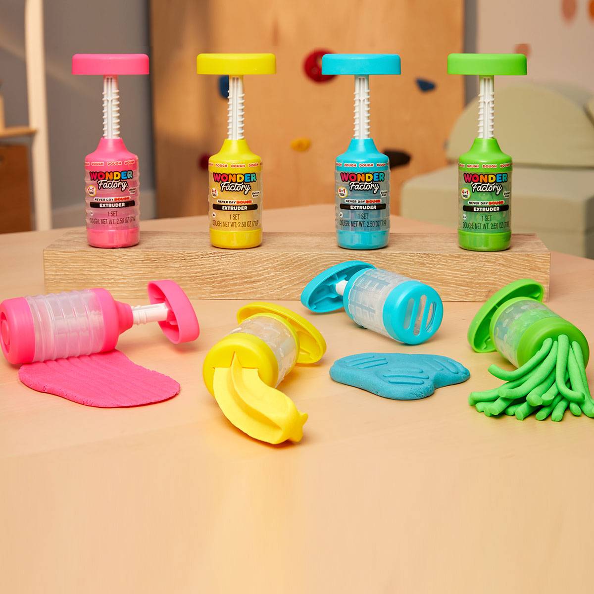 Зображення аса для ліплення WONDER FACTORY Створи форму, з пресом 1 шт (595106)