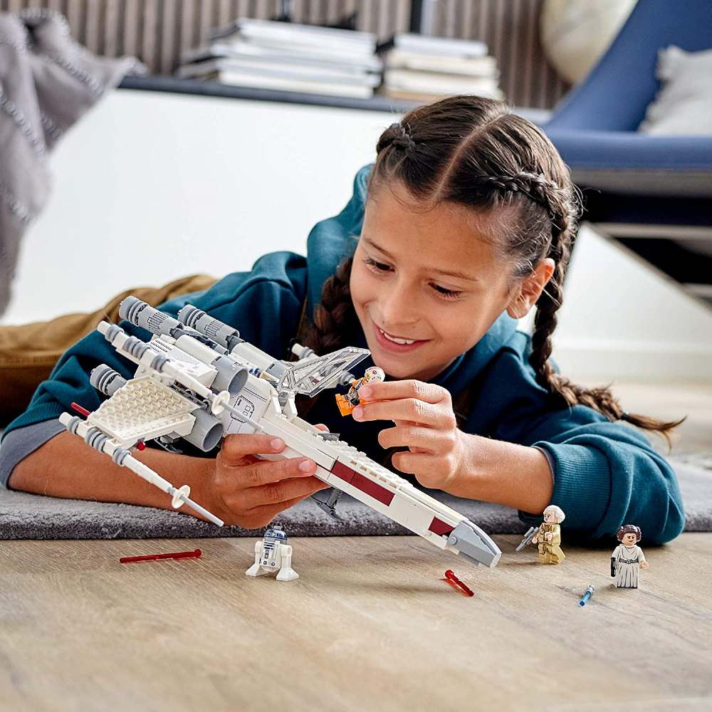 Зовнішній вигляд Конструктор LEGO Star Wars Винищувач X-wing Люка Скайвокера 474 детали (75301)