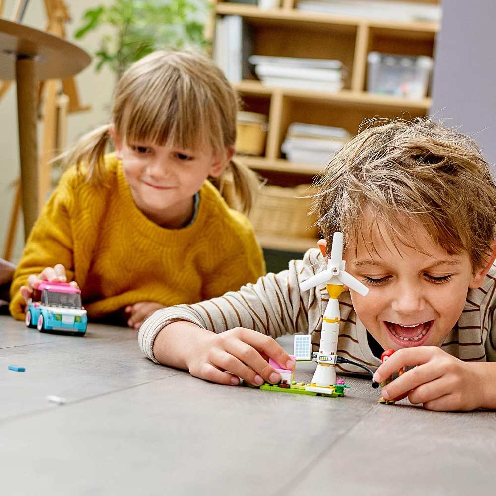 Заказать Конструктор LEGO Friends Электромобиль Оливии 183 детали (41443)