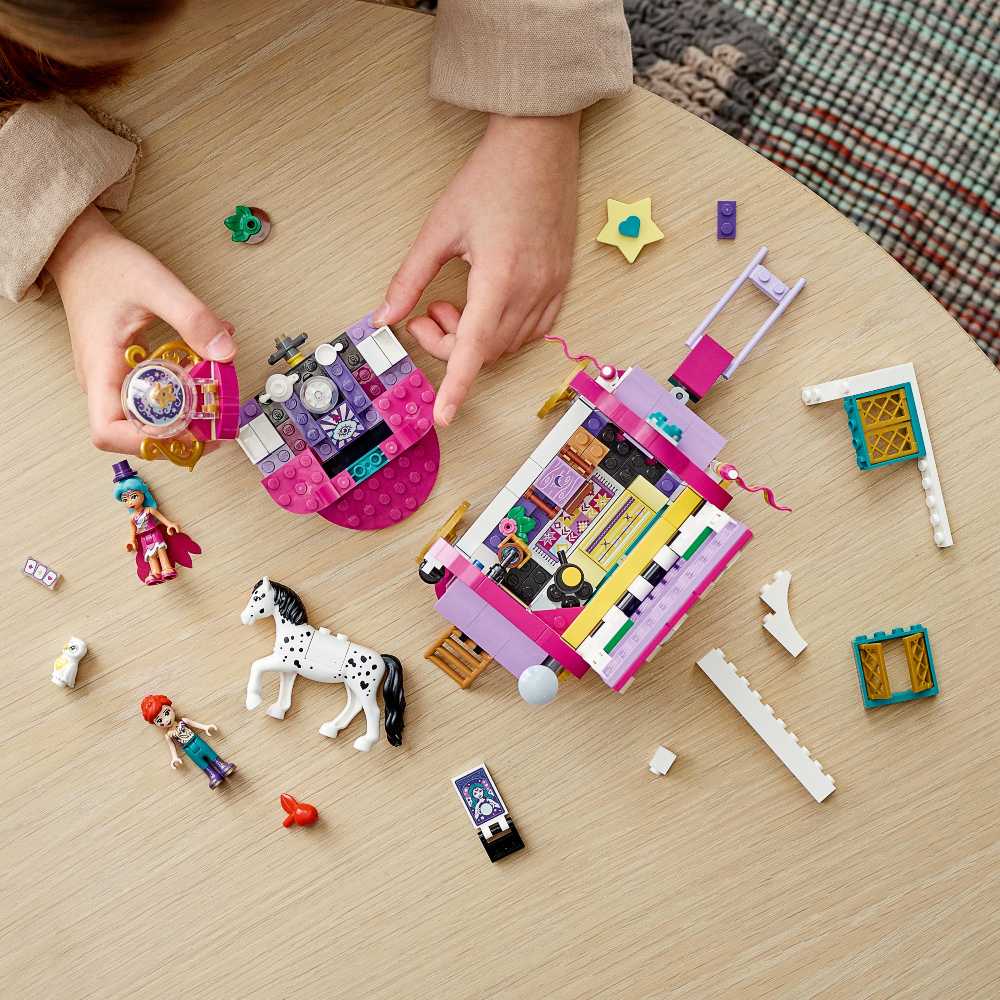 Внешний вид Конструктор LEGO Friends Волшебный фургон 348 деталей (41688)