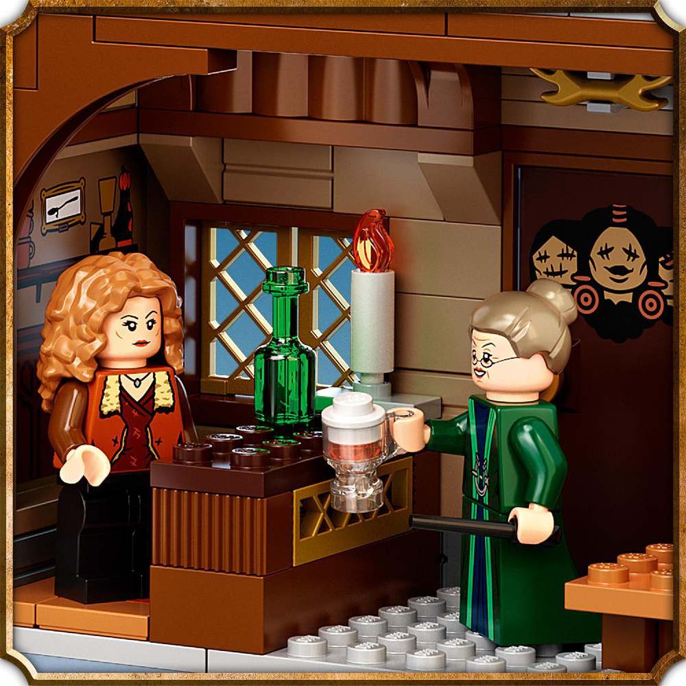 Конструктор LEGO Harry Potter прогулянка в село Хогсмід 851 деталь (76388) Тематика герої фільмів і мультфільмів