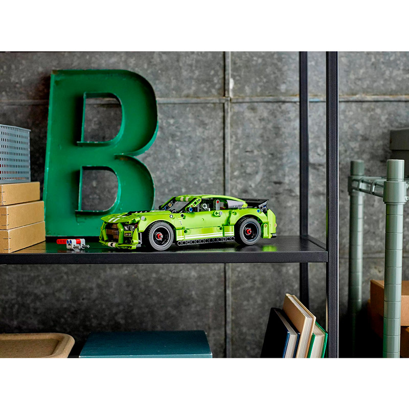 Изображение Конструктор LEGO Technic Ford Mustang Shelby GT 544 эл (42138)