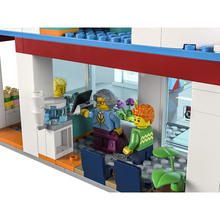 Конструктор LEGO City Больница 816 эл (60330)
