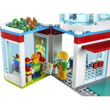 Конструктор LEGO City Больница 816 эл (60330)