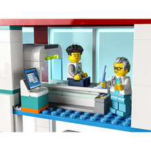 Конструктор LEGO City Больница 816 эл (60330)