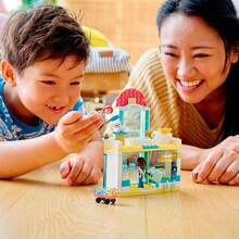 Конструктор LEGO Friends Клиника для домашних животных 111 деталей (41695)
