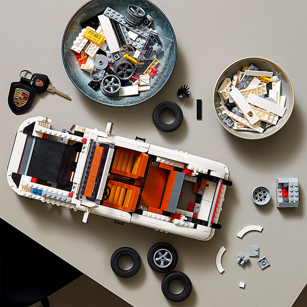 Внешний вид Конструктор LEGO Creator Porsche 911 1458 деталей (10295)