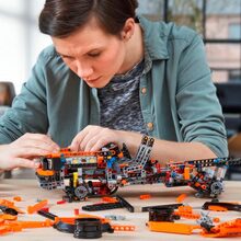 Конструктор LEGO Technic Ford F-150 Raptor 1379 деталей (42126)