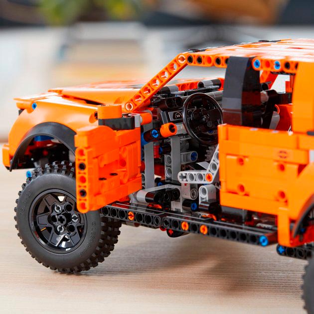 Конструктор LEGO Technic Ford F-150 Raptor 1379 деталей (42126) Крепление блок