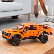 Конструктор LEGO Technic Ford F-150 Raptor 1379 деталей (42126)
