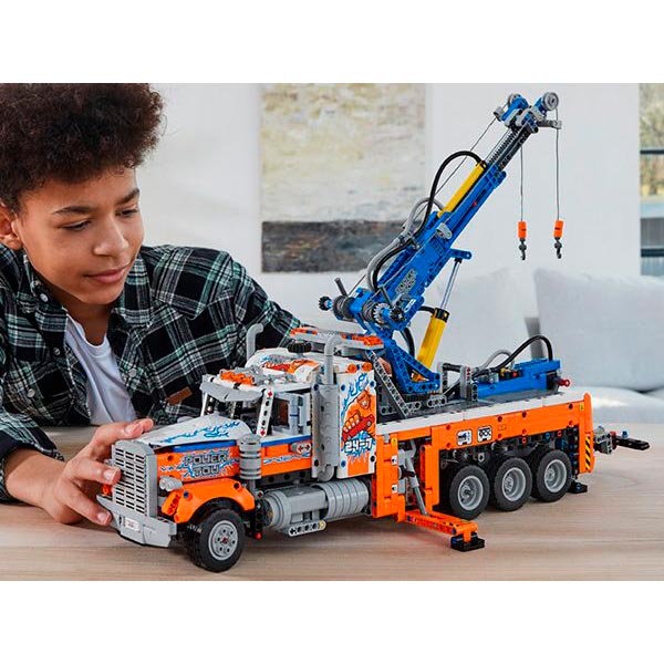 Обзор Конструктор LEGO Technic Грузовой эвакуатор 2017 деталей (42128)