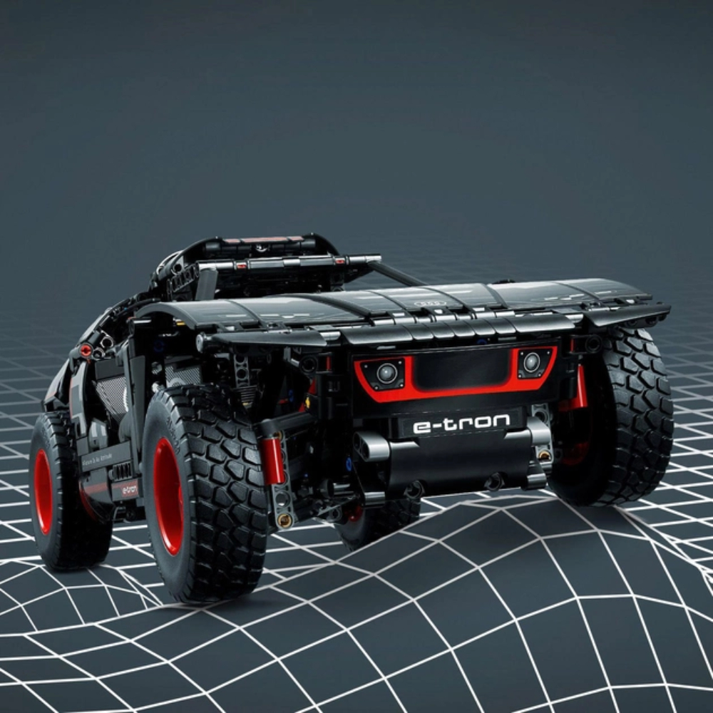 Конструктор LEGO Technic Audi RS Q e-tron (42160) Тип транспорту легковий автомобіль