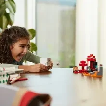 Конструктор LEGO Minecraft Засада у портала в Нижний мир 352 деталей (21255)