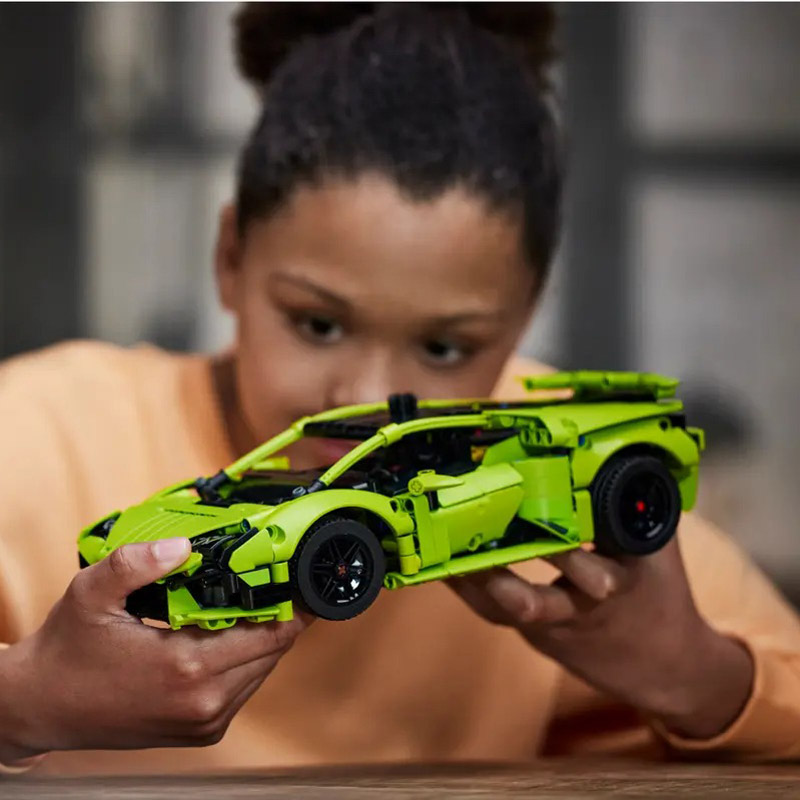 Фото Конструктор LEGO Technic Lamborghini Huracan (42161)