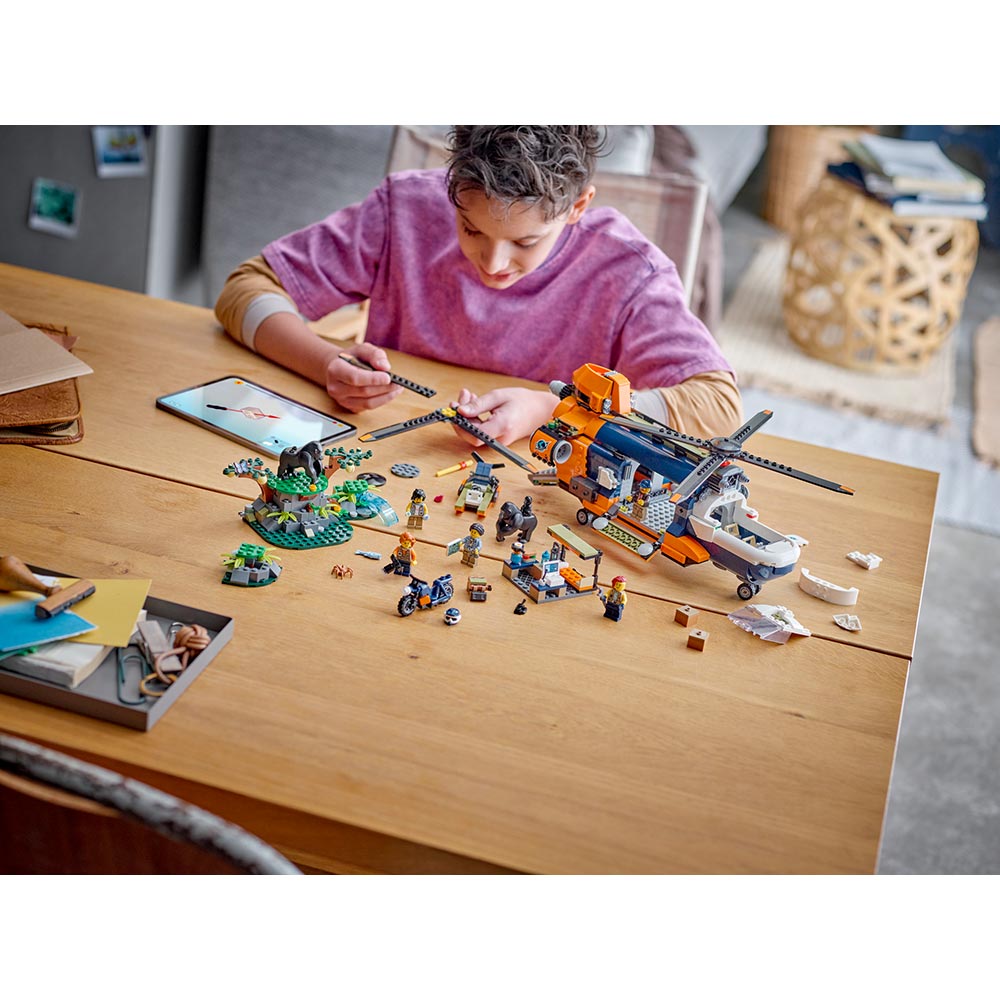 В Україні Конструктор LEGO City Вертоліт у базовому таборі для дослідження джунглів (60437)