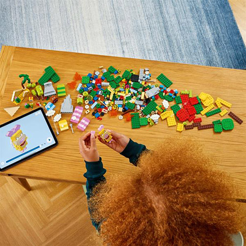 Конструктор LEGO Super Mario Набір для творчості для майстрів (71418) Конструктор LEGO Super Mario Набір для творчості для майстрів (71418) Тематика комп'ютерні ігри