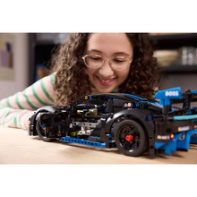 Конструктор LEGO Technic Porsche GT4 e-Performance (42176)